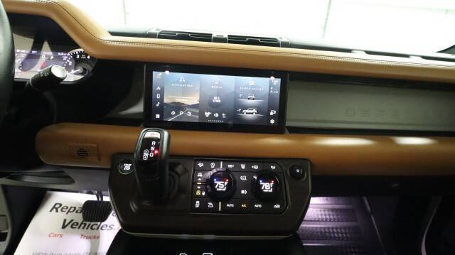 2023 Land Rover Defender 110 SE