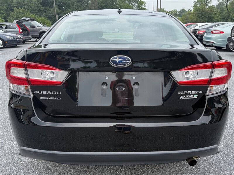 2017 Subaru Impreza 2.0i