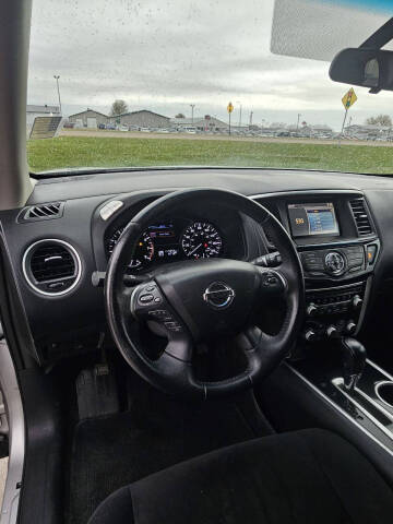 2014 Nissan Pathfinder SV