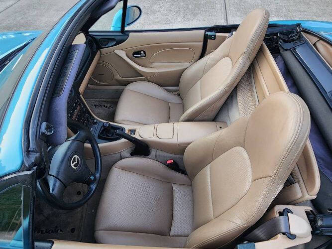 2002 Mazda MX-5 Miata LS