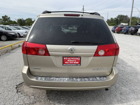 2008 Toyota Sienna LE 7-Passenger