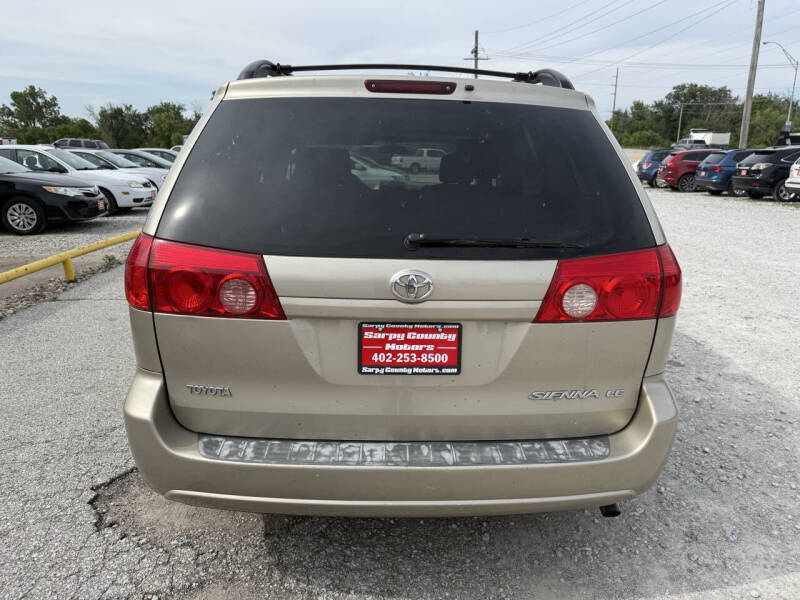 2008 Toyota Sienna LE 7-Passenger