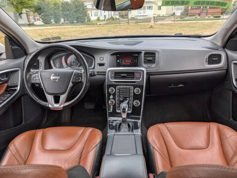 2015 Volvo S60 T6 Drive-E Platinum