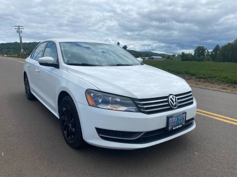 2014 Volkswagen Passat 1.8T S PZEV
