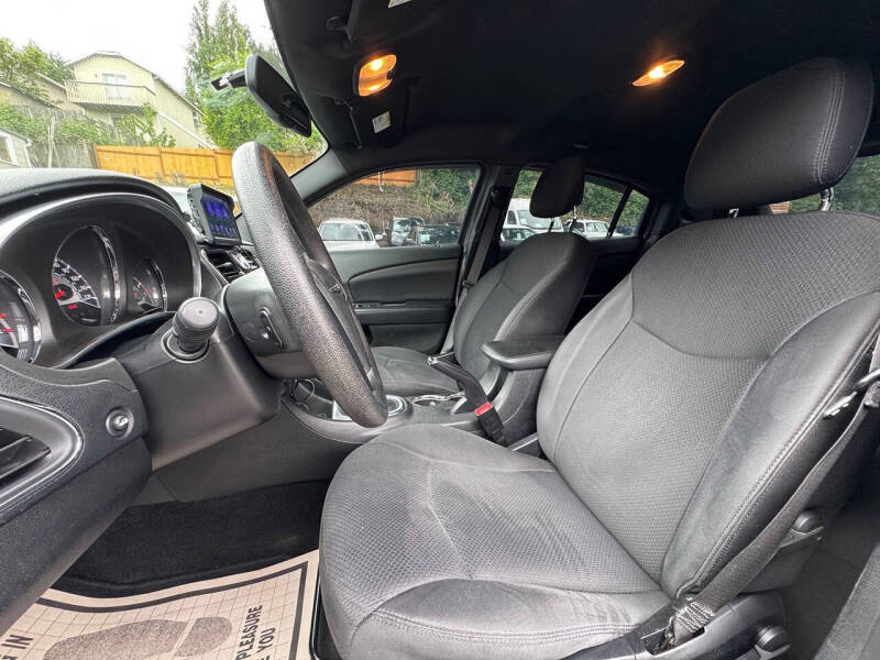 2014 Chrysler 200 LX