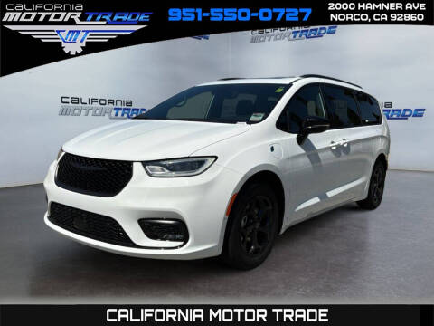 2025 Chrysler Pacifica Plug-In Hybrid Premium S Appearance