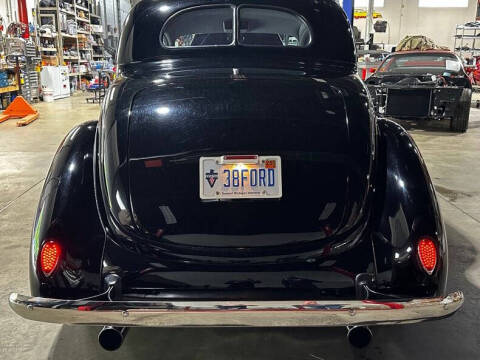1938 Ford Deluxe