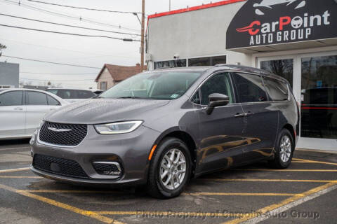 2022 Chrysler Pacifica Touring L