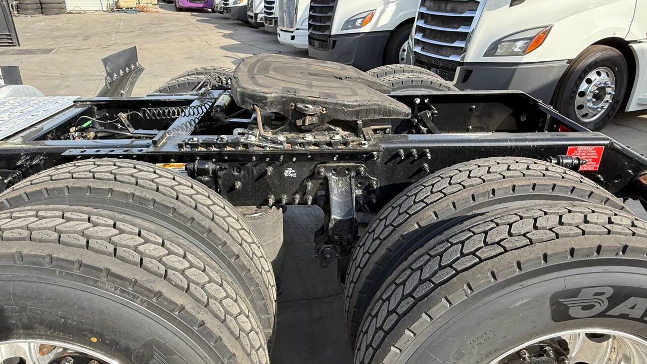 2019 Volvo VNL for sale at KING TRUCK TRAILER SALES in Bakersfield, CA