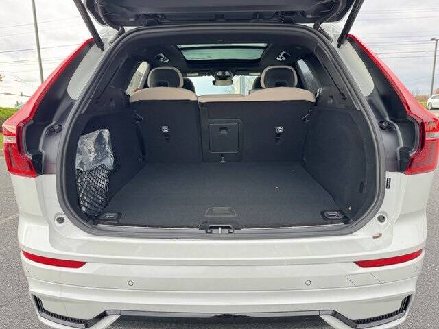 2026 Volvo XC60 T8 Plus