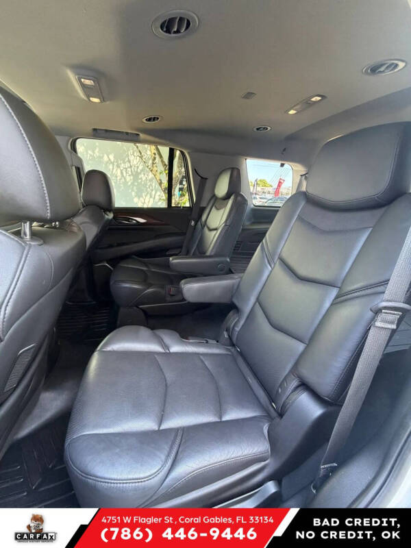 2018 Cadillac Escalade Luxury