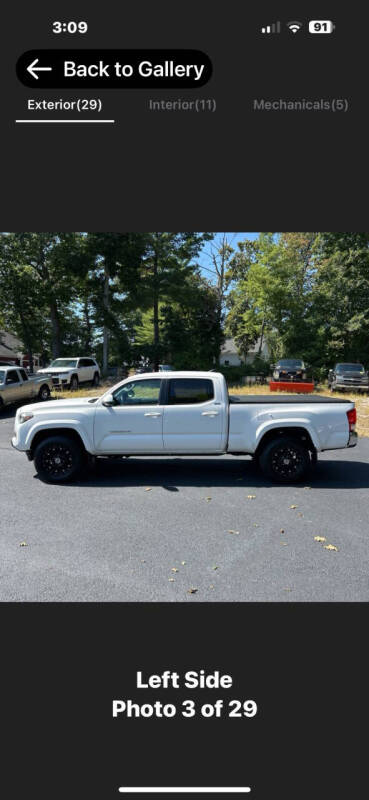 2016 Toyota Tacoma SR5's photo