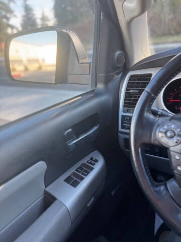 2008 Toyota Sequoia SR5