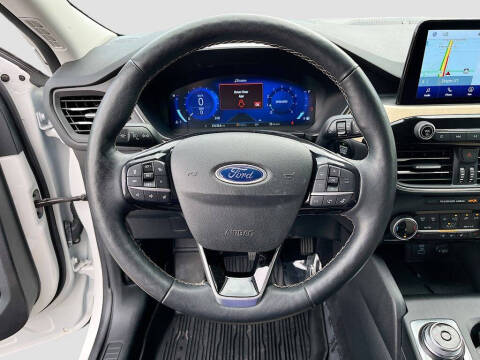 2022 Ford Escape Titanium