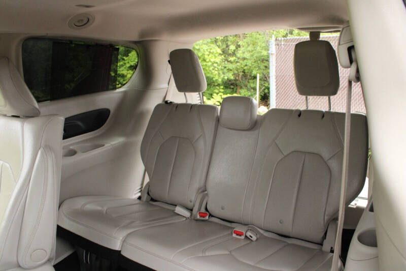 2021 Chrysler Pacifica Hybrid Touring L