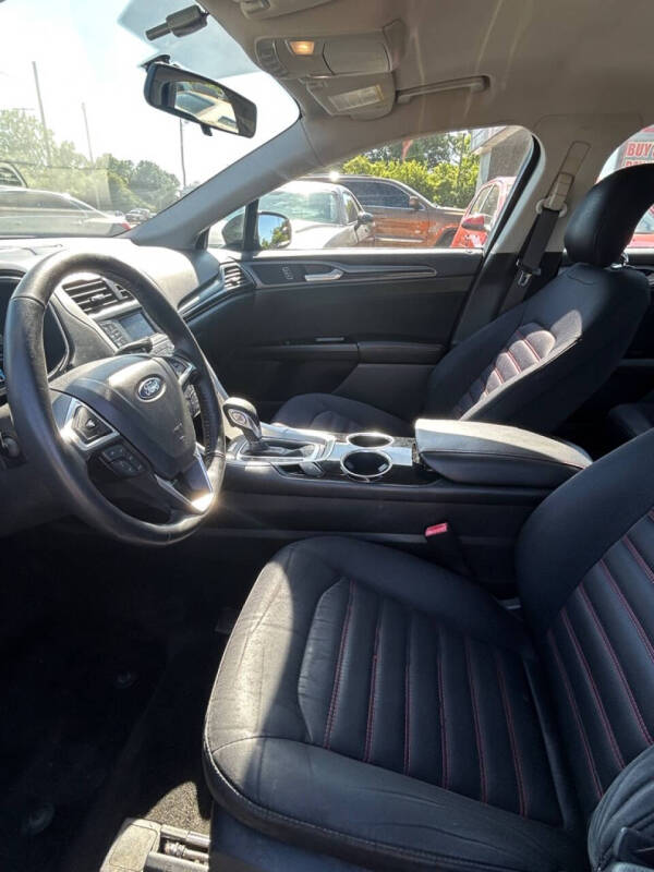 2013 Ford Fusion SE