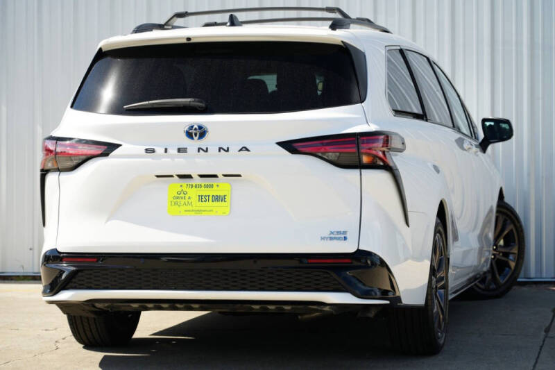 2024 Toyota Sienna XSE 7-Passenger