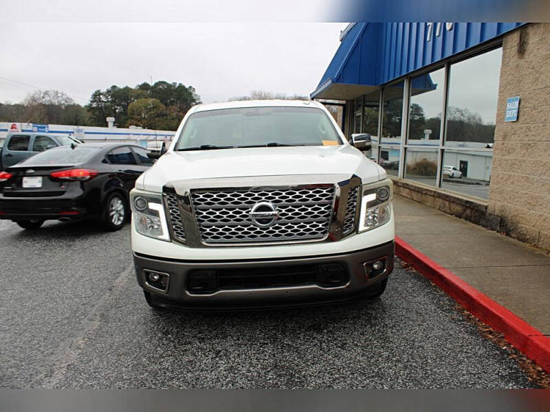 2017 Nissan Titan Platinum Reserve