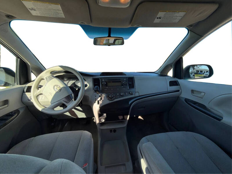 2012 Toyota Sienna
