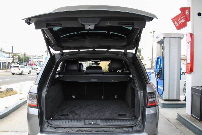 2021 Land Rover Range Rover Sport HSE Silver Edition