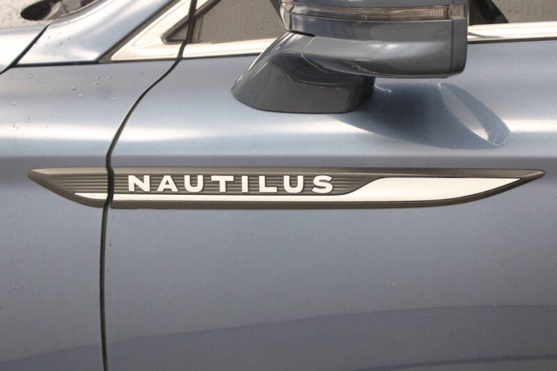 2019 Lincoln Nautilus Select