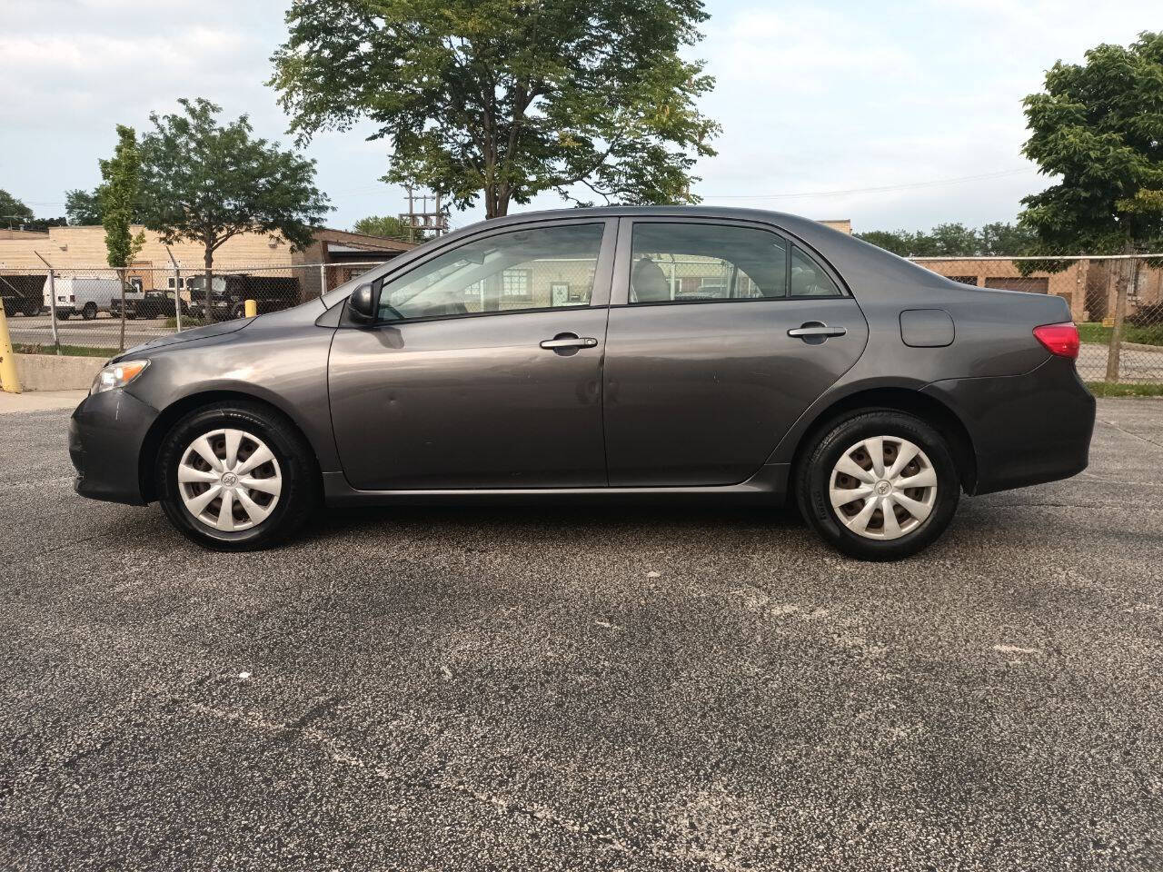 2009 Toyota Corolla for sale at Ideal Cars LLC in Skokie, IL