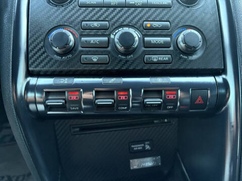 2013 Nissan GT-R Premium