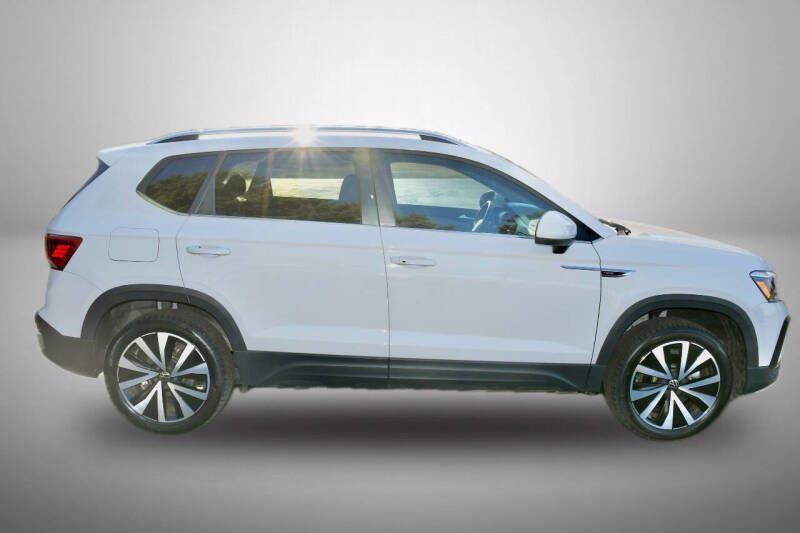 2022 Volkswagen Taos SE