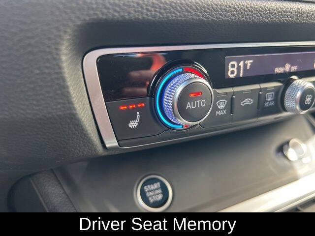 2023 Audi Q3 quattro S line Prem Plus 45 TFSI