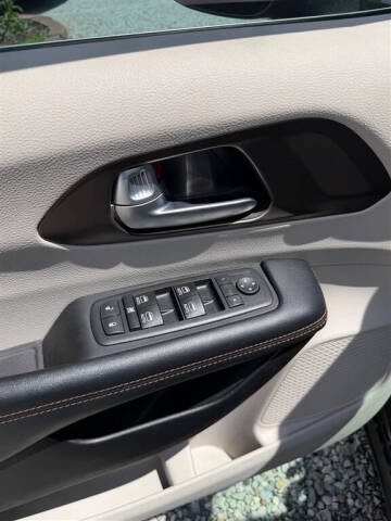 2017 Chrysler Pacifica Touring-L Plus