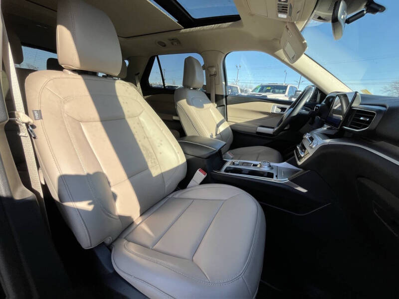 2023 Ford Explorer XLT