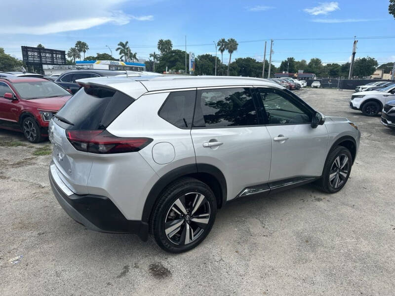 2021 Nissan Rogue SL