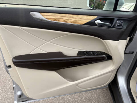 2016 Lincoln MKC Select