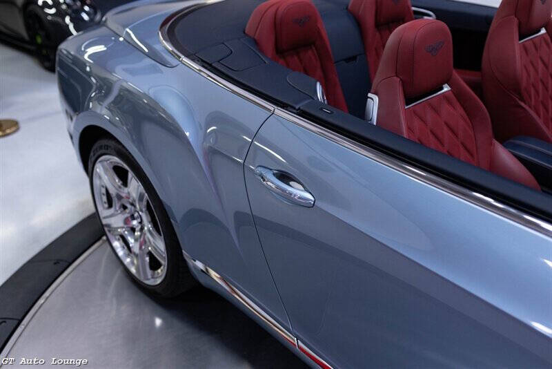 2015 Bentley Continental 26