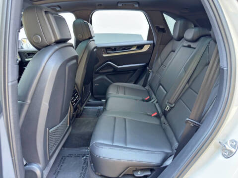 2025 Porsche Cayenne