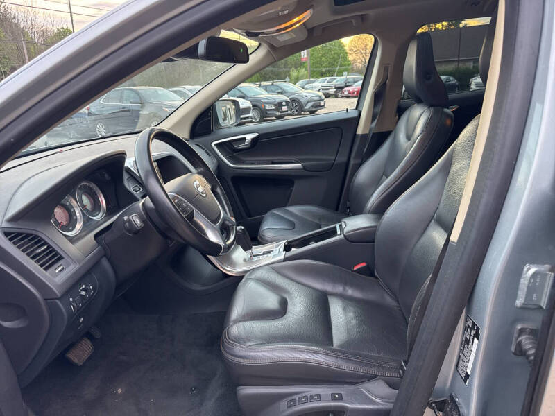 2012 Volvo XC60 T6 Premier Plus