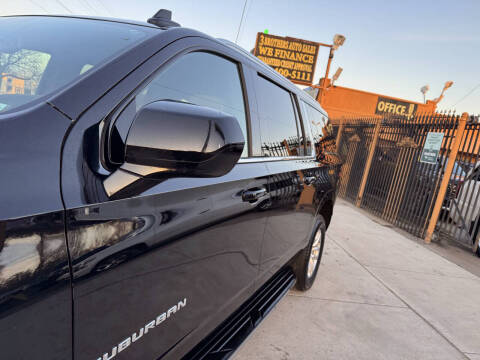 2023 Chevrolet Suburban LT