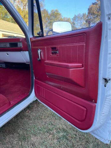 1983 Chevrolet Silverado 1500 SS Classic