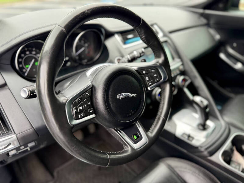 2020 Jaguar E-PACE P250