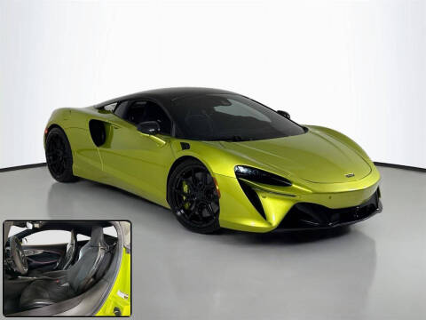 2023 McLaren Artura
