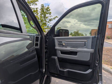 2016 RAM 1500 SLT