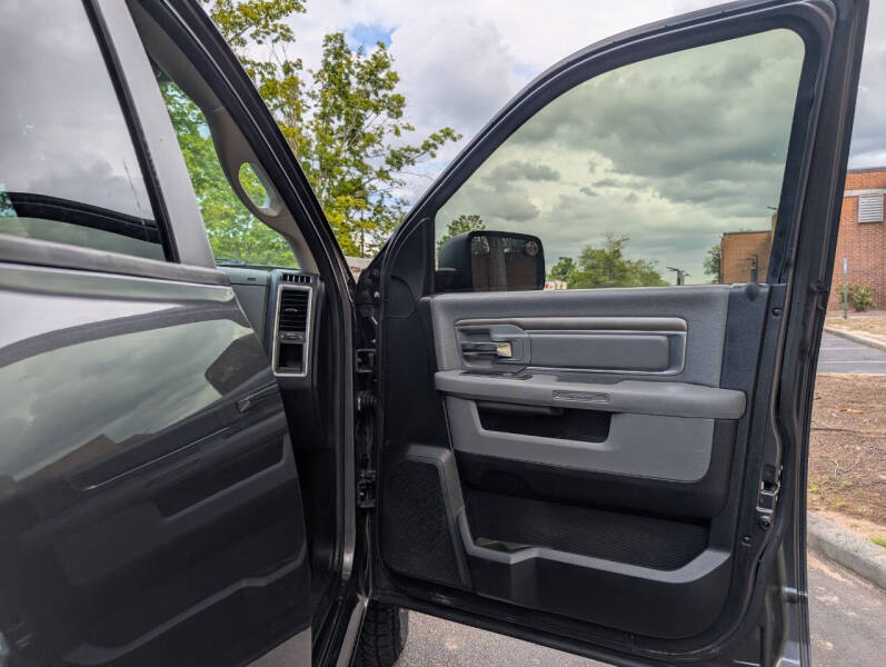 2016 RAM 1500 SLT