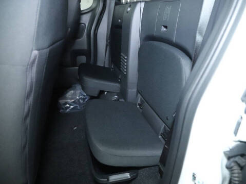 2024 Nissan Frontier S