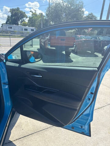 2019 Toyota C-HR XLE