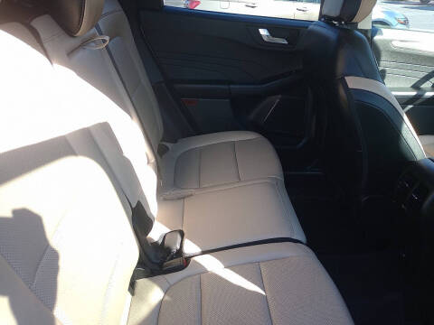 2022 Ford Escape Titanium