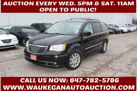 2013 Chrysler Town and Country for sale at Waukegan Auto Auction in Waukegan IL