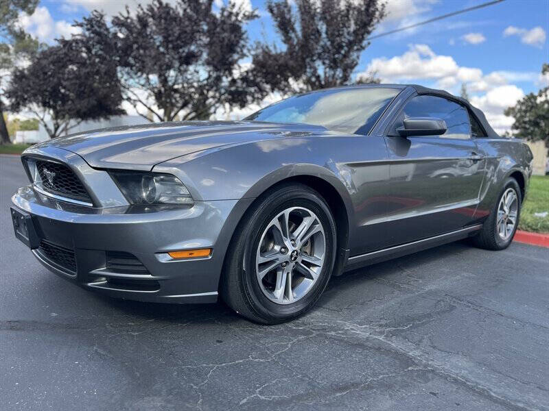 2014 Ford Mustang V6