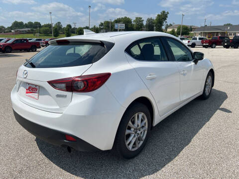 2016 Mazda MAZDA3 i Touring