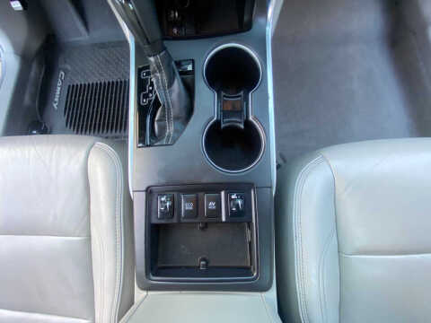 2017 Toyota Camry Hybrid