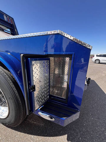 2025 Freightliner M2 106